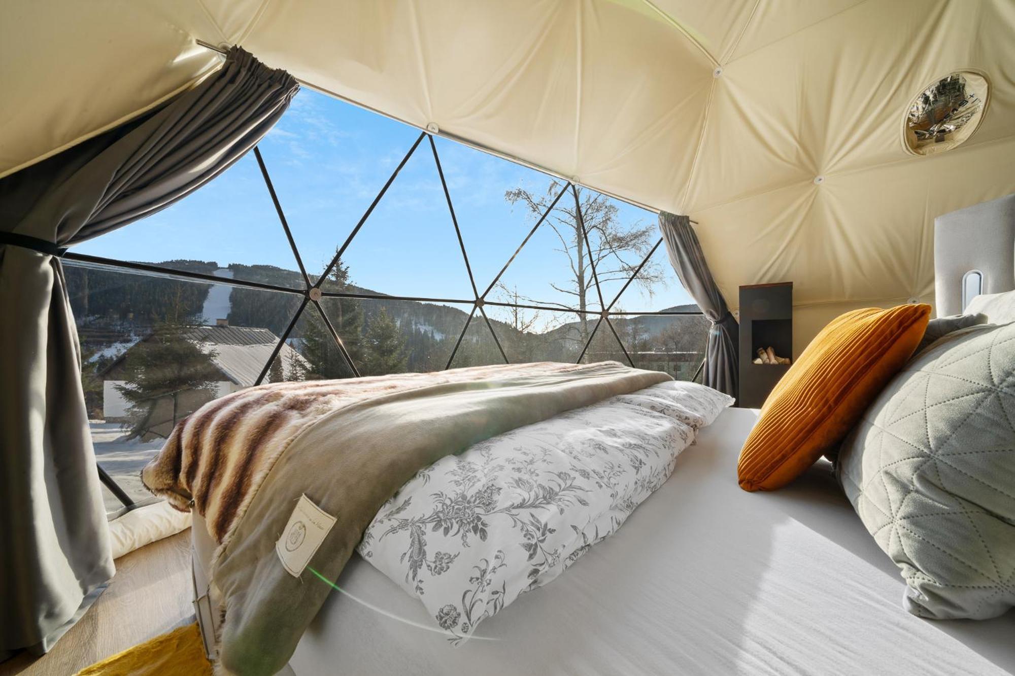 Отель Glamping Spindl One&Only Шпиндлерув-Млин Экстерьер фото